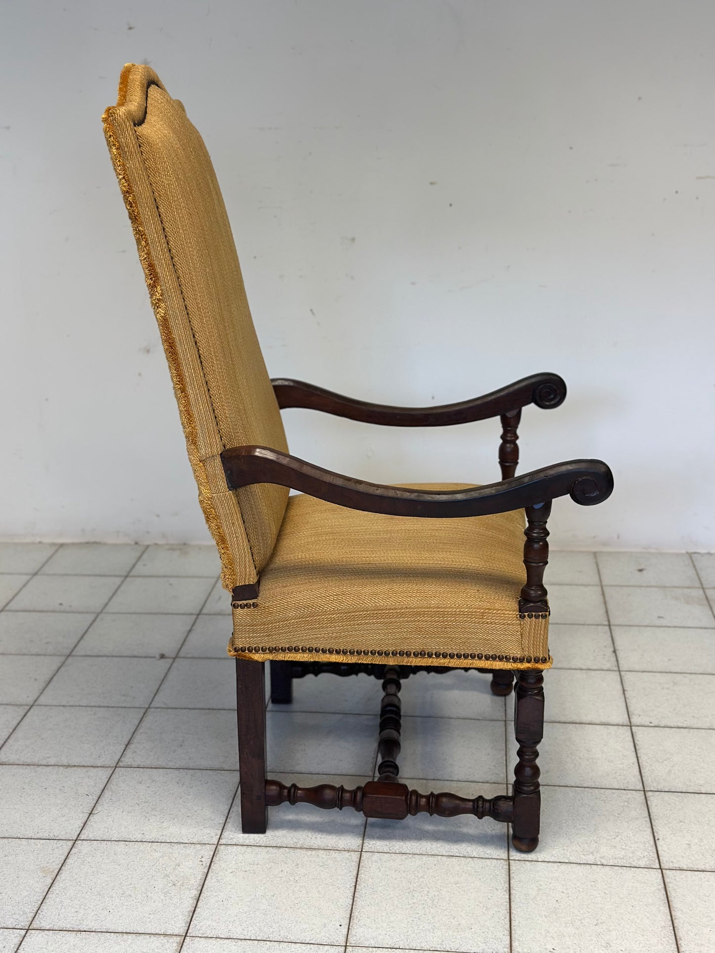Poltrona Luigi XIV barocca lombarda noce rocchetto