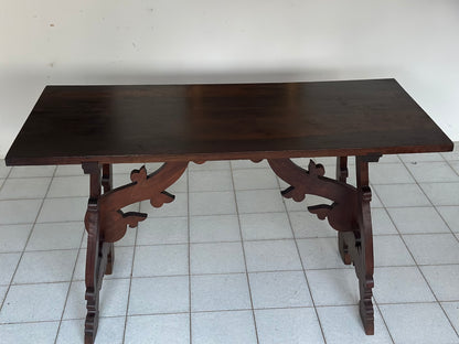 Tavolo fratino con gambe lira . Lombardia XVII secolo