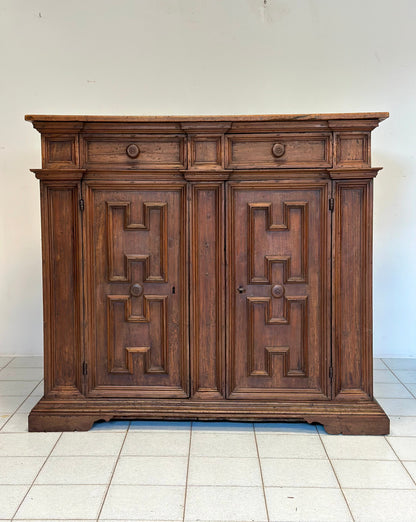 Credenza Emiliana Reggiana  Luigi XIV. XVII secolo