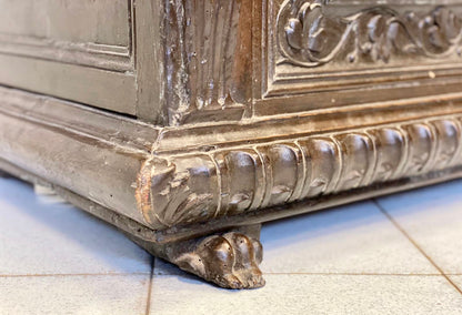 Lombard chest Brescia Bergamo. XVII century