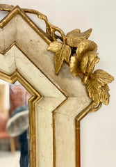 Specchiera lombarda in lacca e oro . Inizio XIX secolo 156 x 115