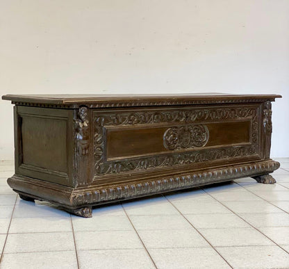 Lombard chest Brescia Bergamo. XVII century