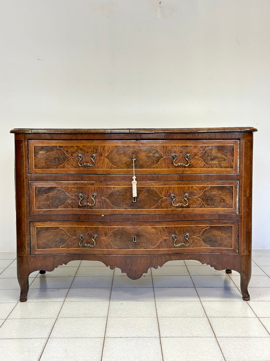 Louis XV shaped chest of drawers. Brescia, early 18th century
