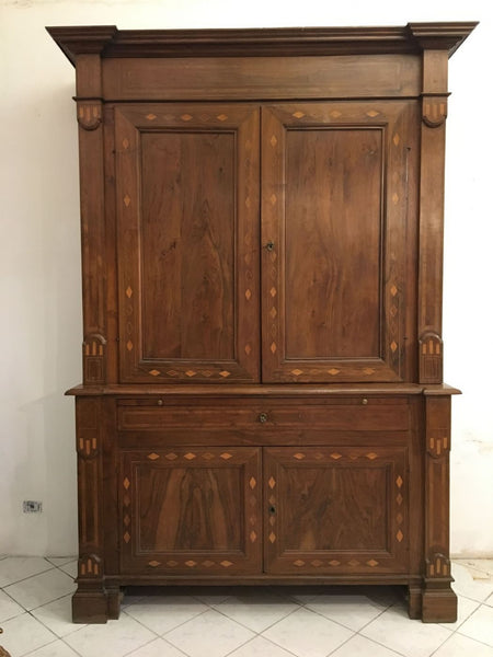 Canonica . Doppio corpo in noce . XVIII secolo