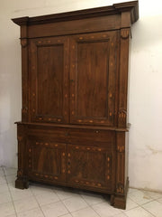 Canonica . Doppio corpo in noce . XVIII secolo