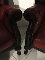 Coppia di poltrone Chesterfield in cuoio