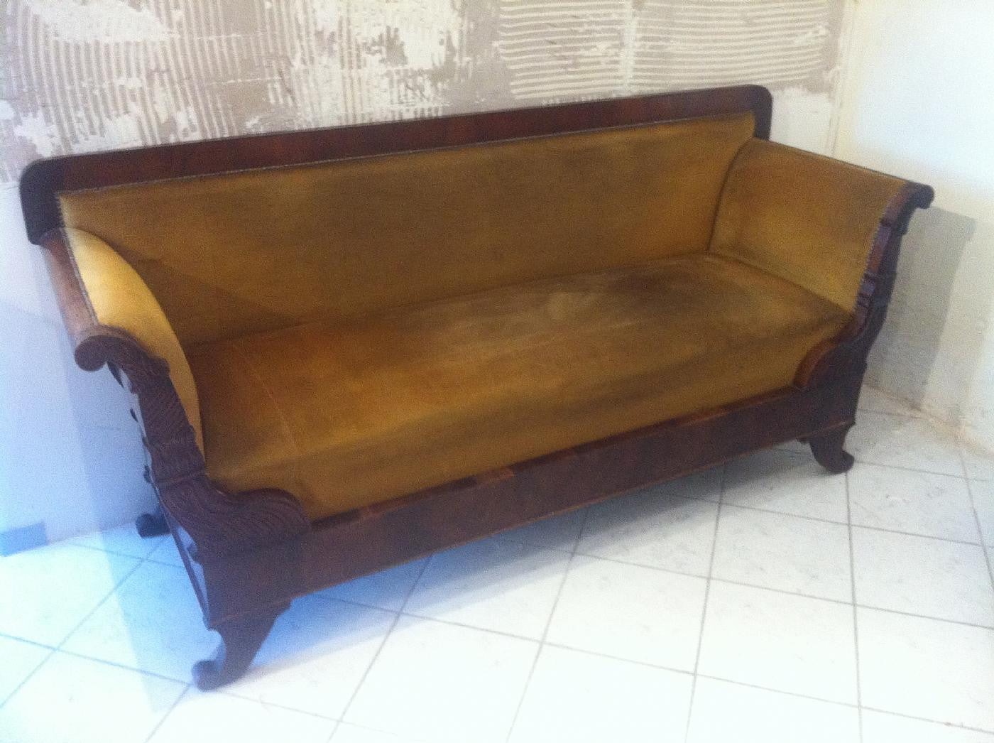 Lombard sofa in walnut and walnut feather Charles X era