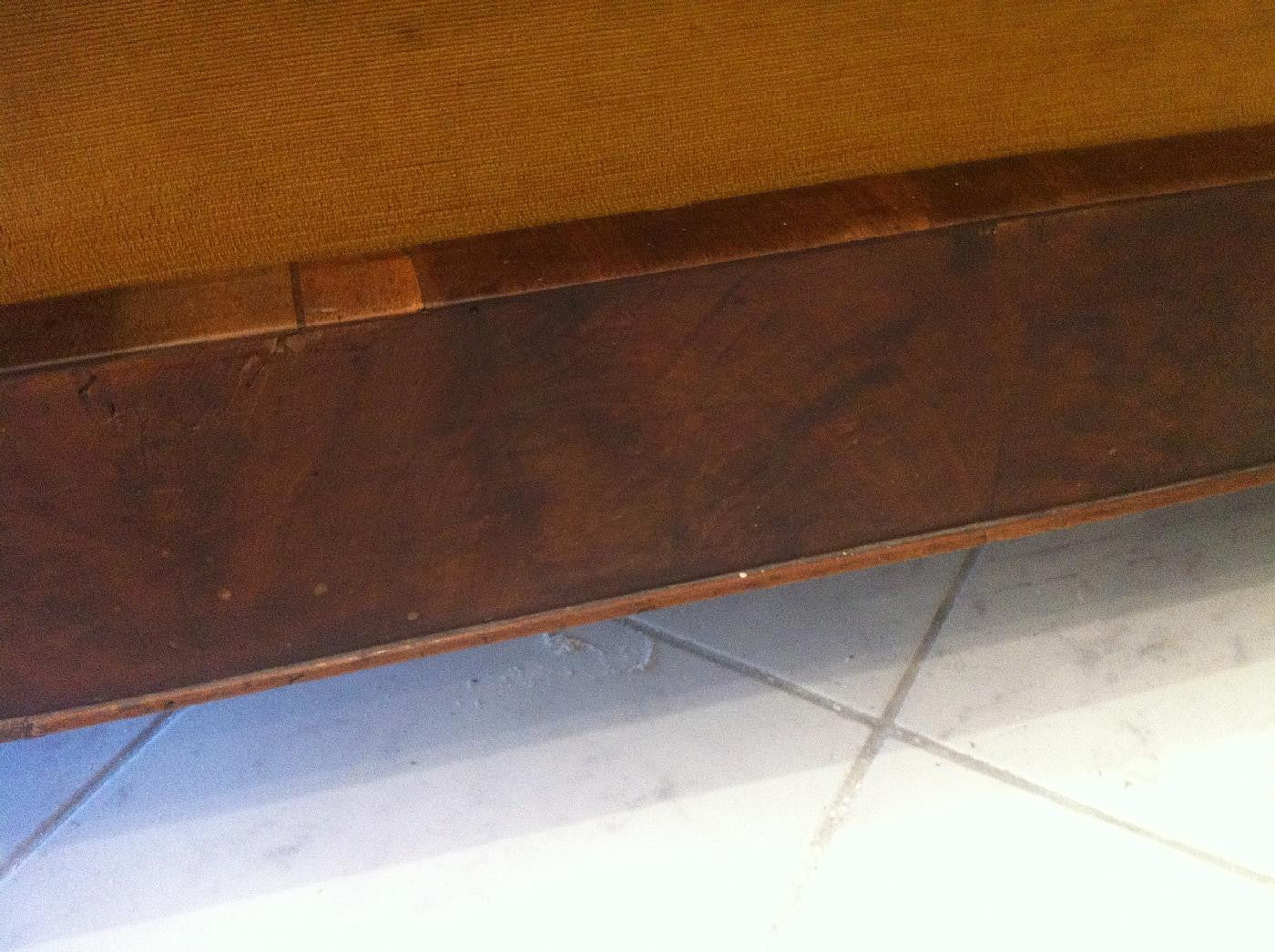 Lombard sofa in walnut and walnut feather Charles X era