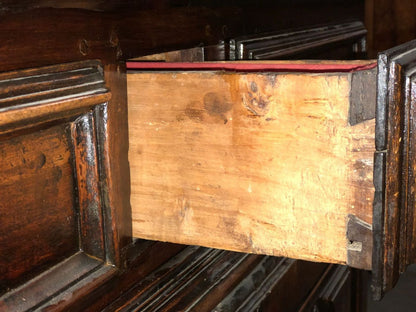 Double body walnut rectory. 17th century