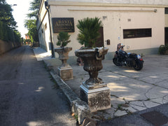 Cassapanca noce . Emilia XVII secolo