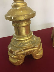 Coppia di candelieri lombardi oro zecchino . Fine 700