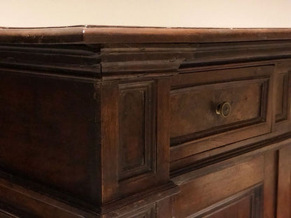 Walnut and briar sideboard. Modena Bologna 17th century