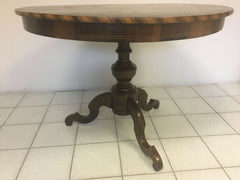 Tavolo intarsiato. Rolo. D 97 cm