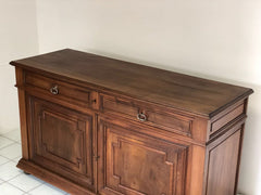 Credenza in noce due porte . L 170 cm