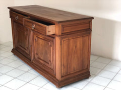 Credenza in noce due porte . L 170 cm
