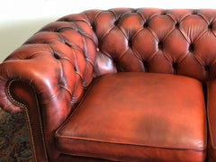 Divano Chesterfield in cuoio mattone . London anni 70