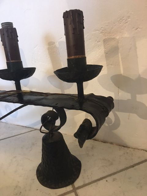 Lampadario in ferro battuto