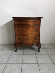 Mobiletto buffettone.XVIII secolo
