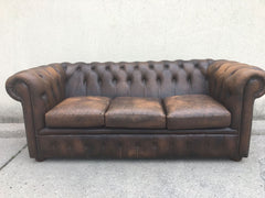 Chesterfield in cuoio brown tre posti