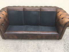 Chesterfield in cuoio brown tre posti
