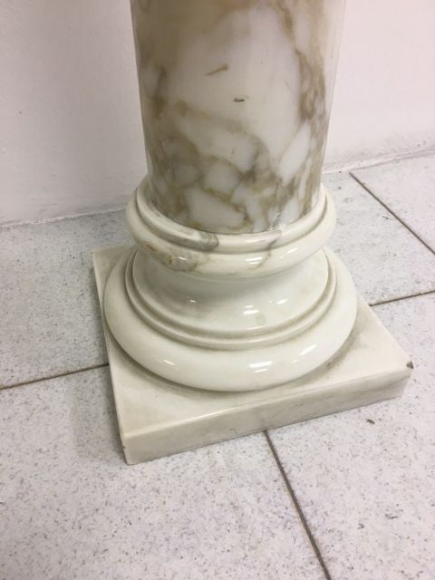 Colonna impero in marmo di carrara