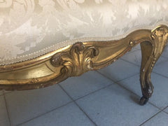 Divano lombardo tre posti legno intagliato e dorato in foglia oro zecchino