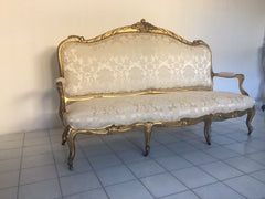 Divano lombardo tre posti legno intagliato e dorato in foglia oro zecchino