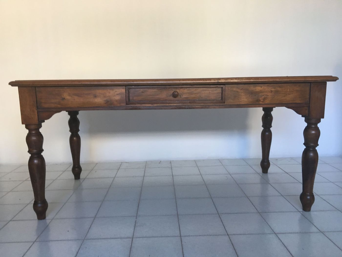 Tavolo emiliano in olmo . 182 x 88