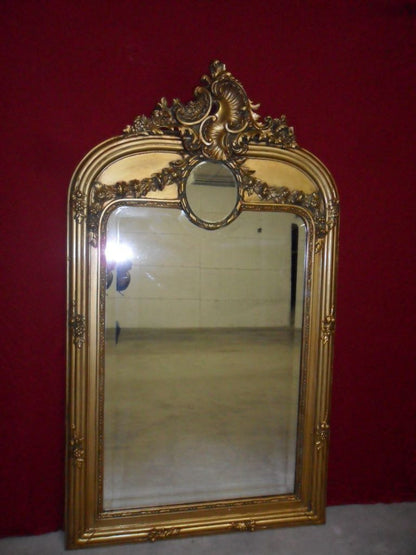 Specchiera intagliata e dorata (legno)