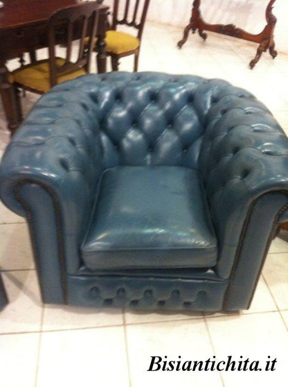 Divano e poltrone Chesterfield cuoio blu cobalto anni '60