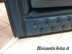 Divano e poltrone Chesterfield cuoio blu cobalto anni '60