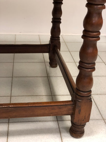 Walnut reel table. Emilia 18th century