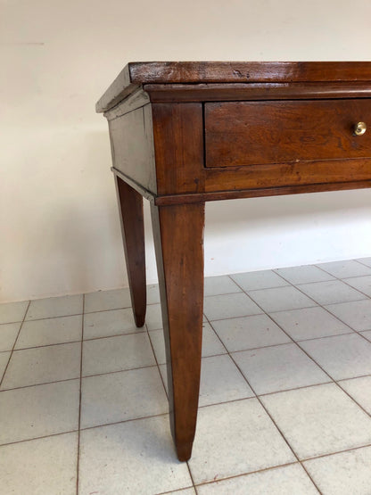 Louis XVI walnut table. Emilia late 18th century