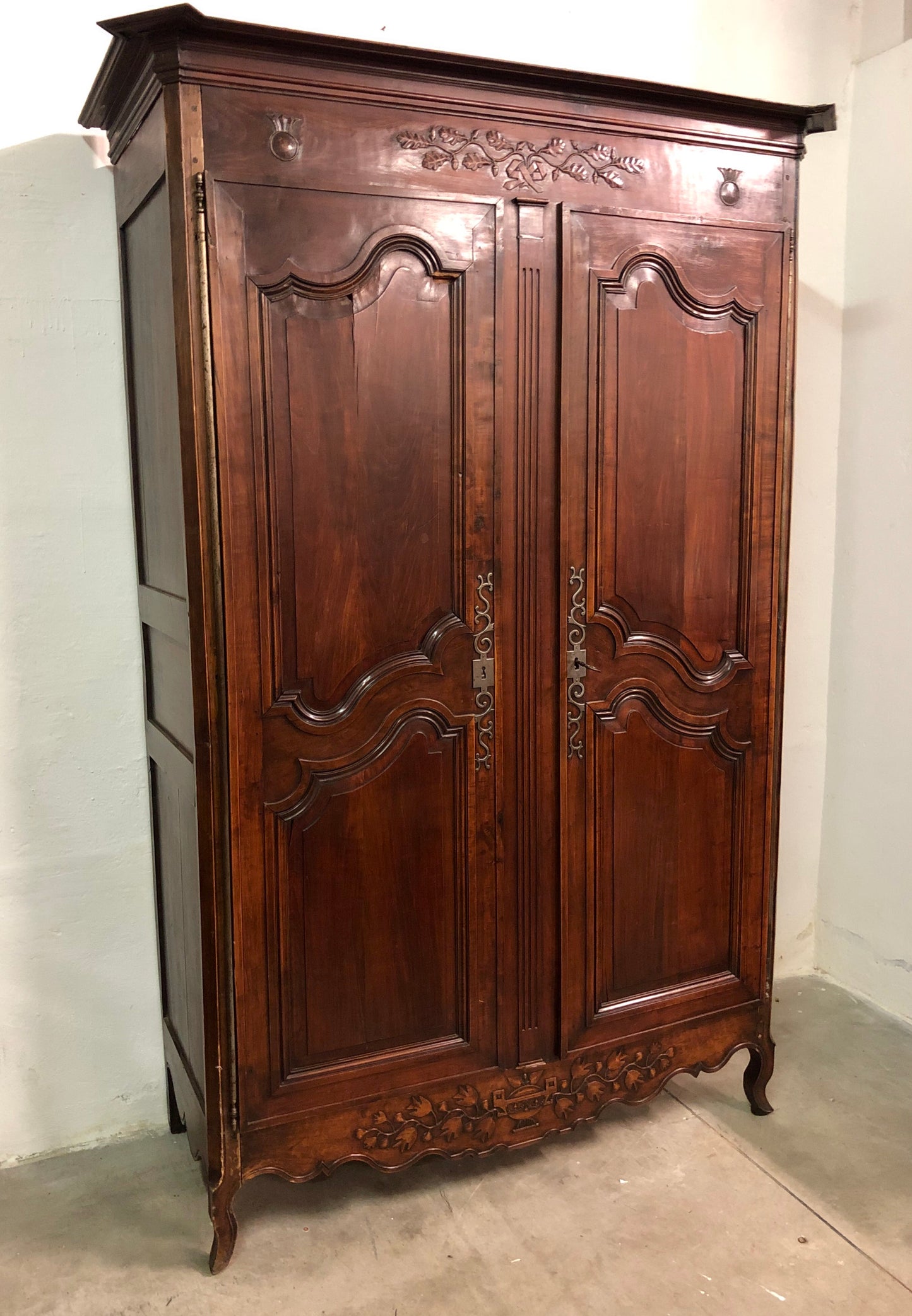 Louis XV wardrobe carved cherry. 18th century