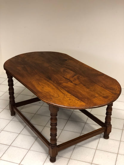 Walnut reel table. Emilia 18th century