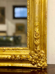 Specchiera legno intagliato dorato . Metà XIX secolo