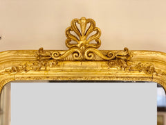 Specchiera legno intagliato dorato . Metà XIX secolo