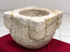 Mortaio in marmo di grandi dimensioni