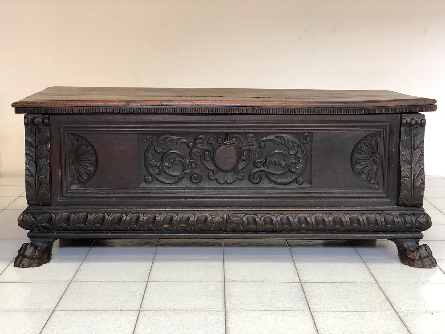 Lombard walnut chest