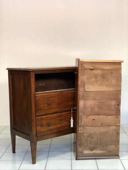 Early 19th century walnut directoire chest of drawers
