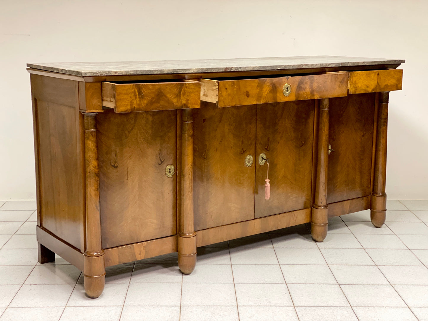 Credenza impero quattro porte piano marmo salomè . Parigi inizio XIX secolo