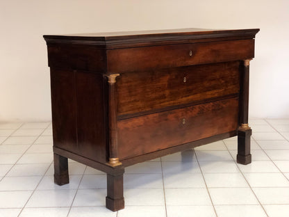 Empire chest of drawers in walnut. Milan