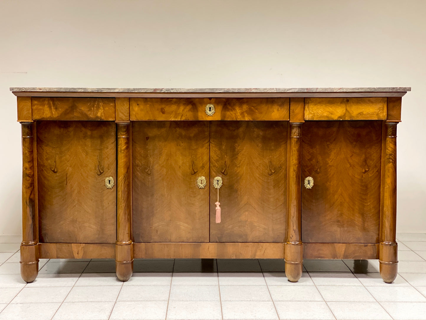 Credenza impero quattro porte piano marmo salomè . Parigi inizio XIX secolo