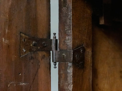 Walnut wardrobe with cloverleaf. Genoa 17th century