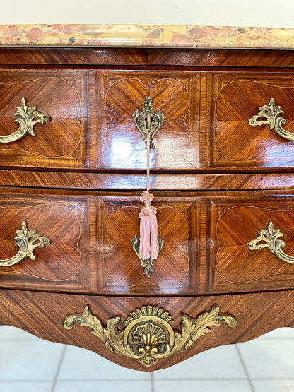 Cassettone mosso sul fronte e fianchi . Napoleone III