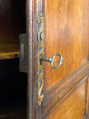 Credenza libreria restaurata . XVIII secolo