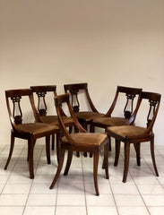 Gruppo di sei sedie in noce. Fine XIX secolo