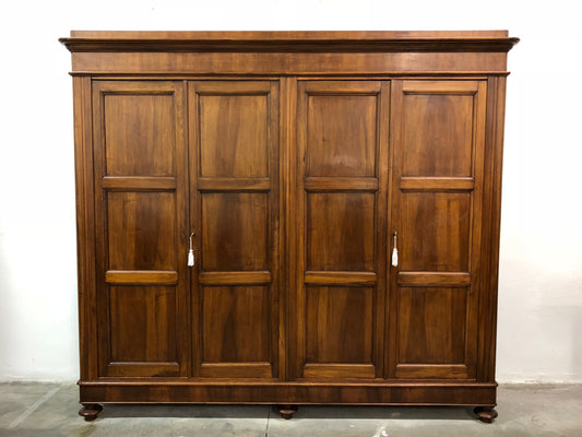 Four-door wardrobe in Lombard Charles X walnut