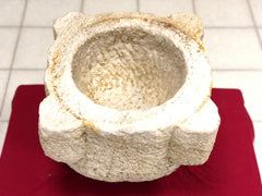 Mortaio in marmo di grandi dimensioni