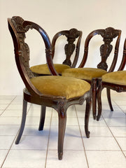 Gruppo di quattro sedie a gondola lombarde Carlo X . Inizio XIX secolo
